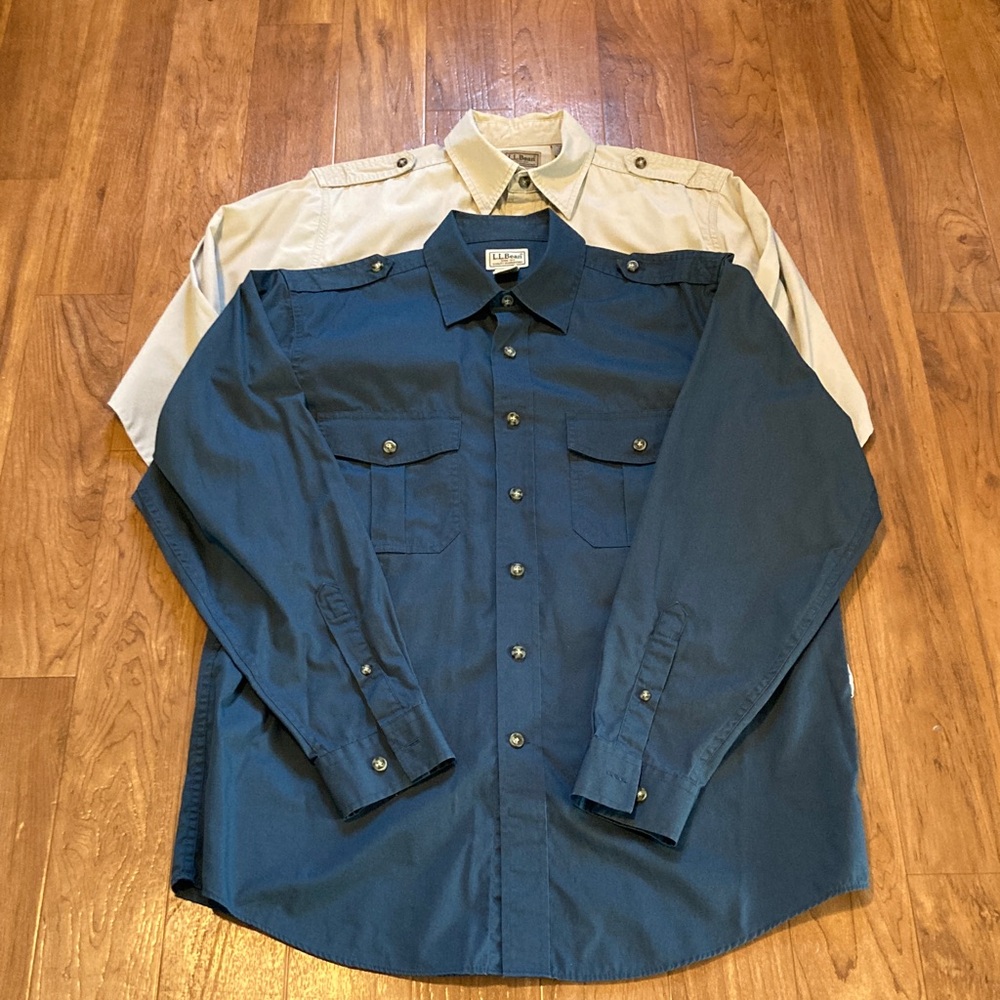 Vintage L.L.Bean Men’s Navy and Khaki Button-Up Shirts Medium 100% cotton